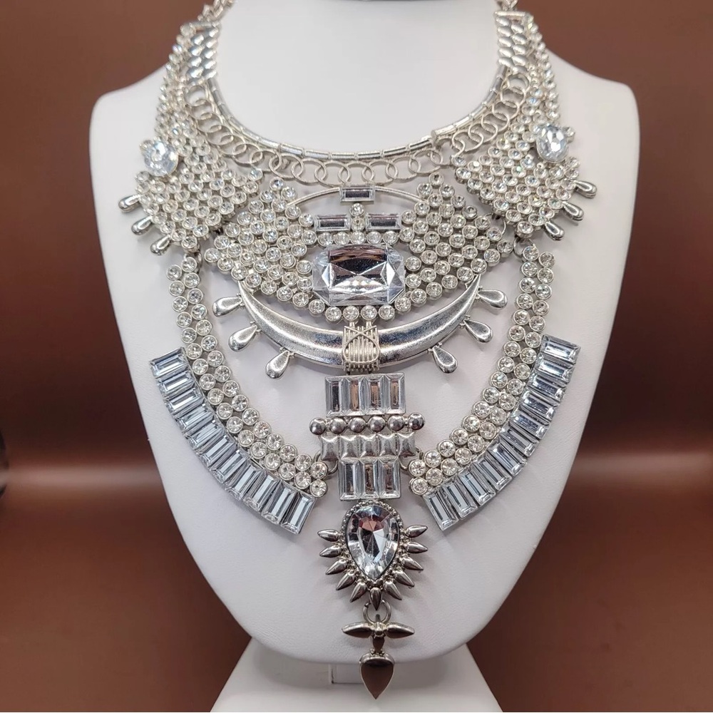 Rue21 silver necklace